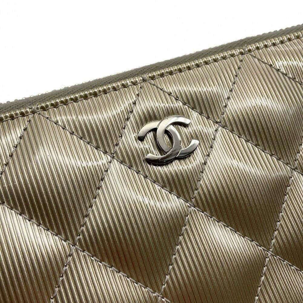 CHANEL Gold Leather Logo Wallet - Picture 6 of 16